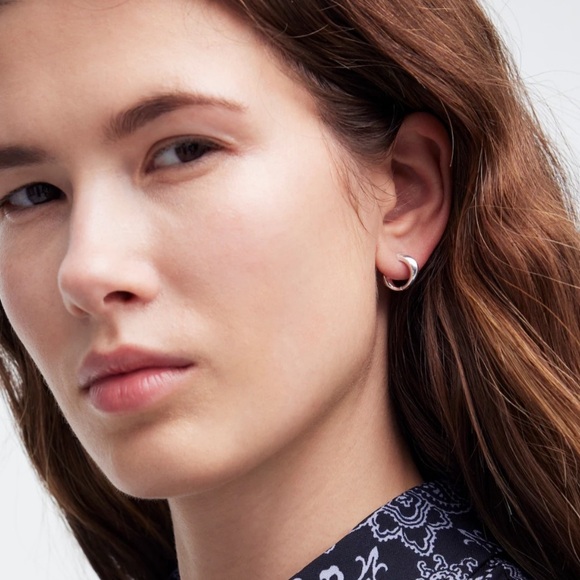 Madewell Demi-Fine Twist Huggie Hoop Earrings in Sterling Silver $58 NU947 NEW - Picture 1 of 5